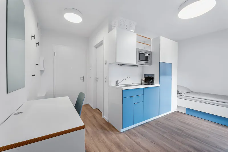 Möbliertes Studio mit Balkon — photo 1